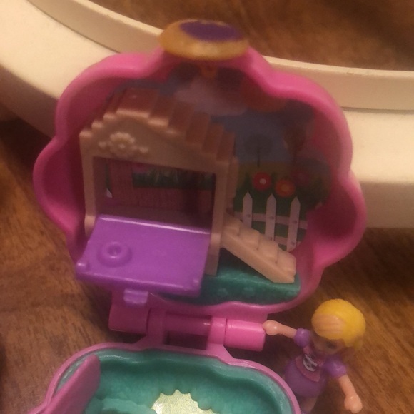 (2) Polly Pocket Inspired Little Houses with a cat, dog and (1) person! - Picture 5 of 17